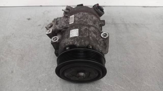 VAG 6Q0820803J Compresor de aire acondicionado  en stock Terrassa