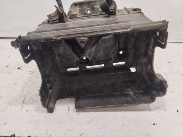 6Q0915331 Montaje De Bateria (Soporte)  en stock Granada