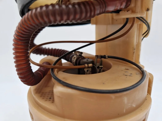 6Q0919051 Módulo de bomba de combustible con sensor de nivel de combustible  comprar en Zaragoza
