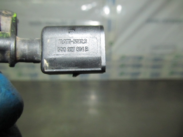 6Q0927804B Sensor ABS delantero derecho  en stock Granada