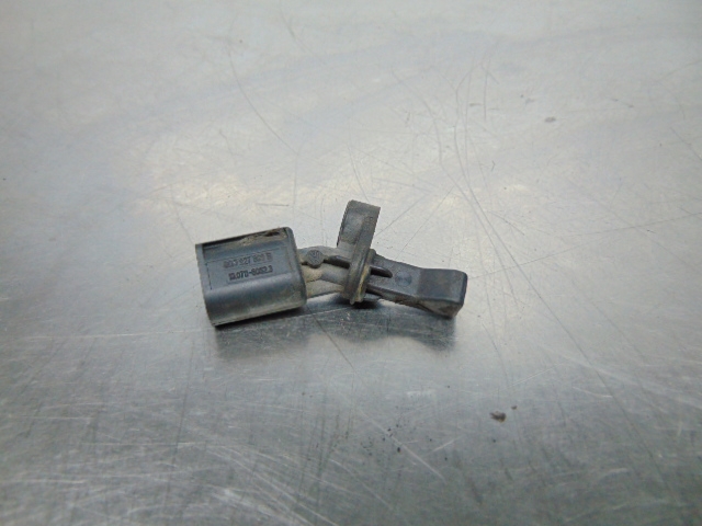 Sensor ABS, rueda trasera derecha 6Q0927808B VAG