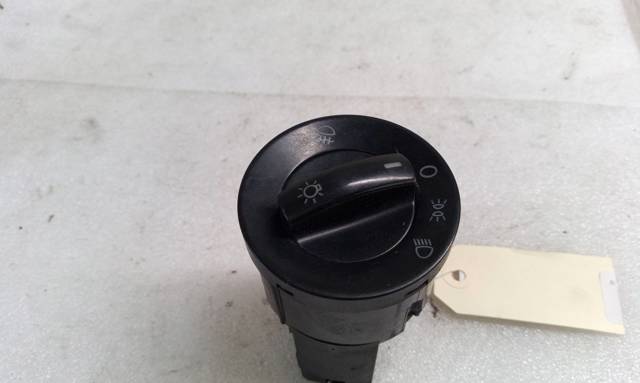 6Q0941531M VAG Interruptor de luces en el tablero comprar Madrid