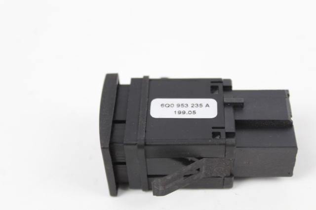 6Q0953235 VAG Boton de luz de emergencía  en stock Huelva