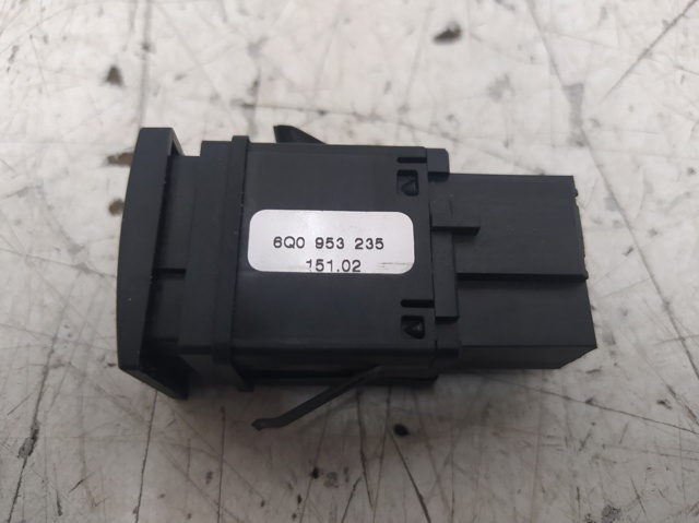 6Q0953235 Botón de emergencia  disponible Málaga