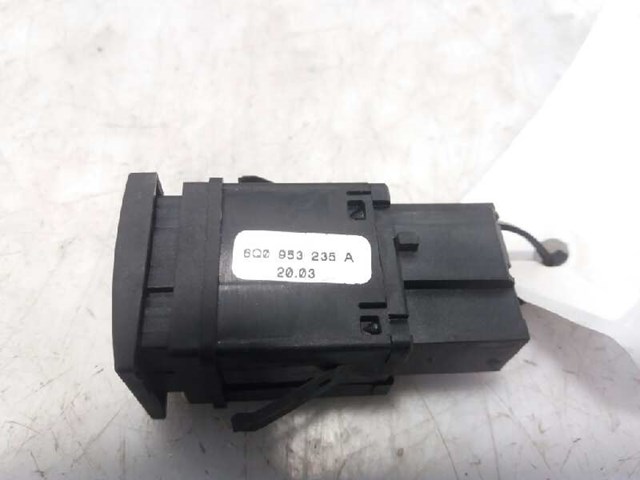 6Q0953235A VAG Boton de luz de emergencía  en stock Huelva