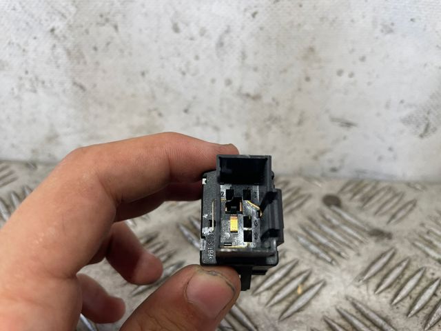Precio del repuesto Interruptor warning Polo V hatchback