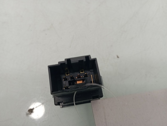 Boton de luz de emergencía para Volkswagen Polo IV (9N, 9A)
