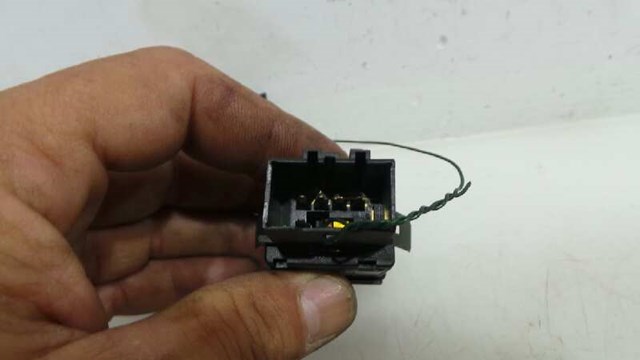 VAG 6Q0959621 Botón de encendido de la calefacción de la luneta trasera comprar Barcelona