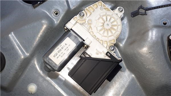 6Q0959811A Motor del elevalunas de la puerta trasera izquierda  disponible Burgos