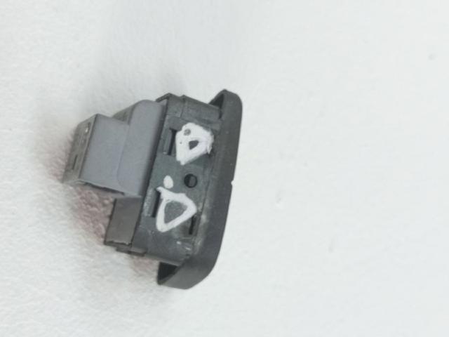 6Q09598569B9 Botón de encendido del motor del elevalunas trasero  comprar en Reus