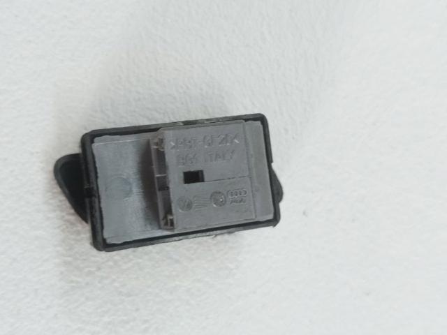 6Q09598569B9 VAG Botón de encendido del motor del elevalunas trasero comprar Madrid