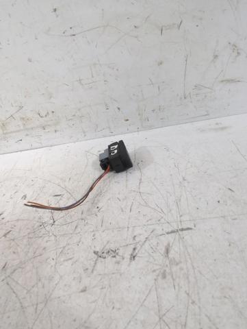6Q09598569B9 Botón de encendido del motor del elevalunas trasero  en stock Castellón