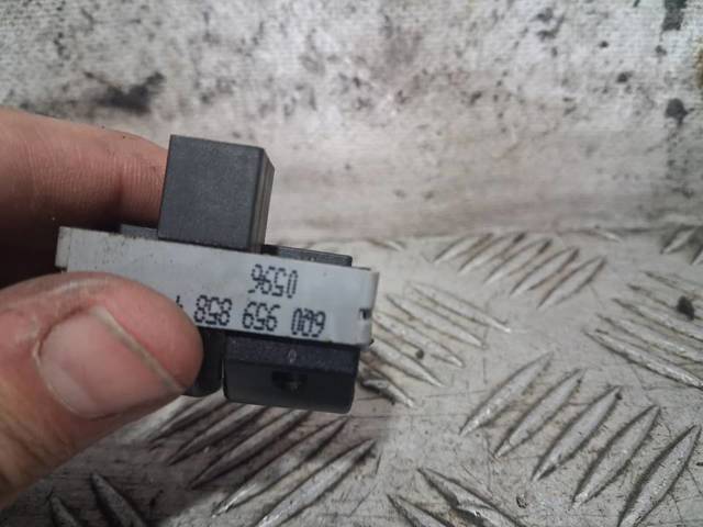 6Q0959858 Unidad de control de elevalunas delantera izquierda  comprar en Reus