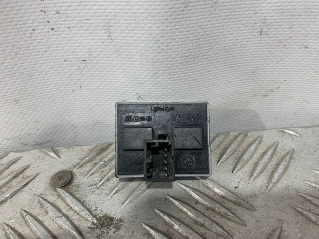 6Q0959858 Unidad de control de elevalunas delantera izquierda  disponible Málaga