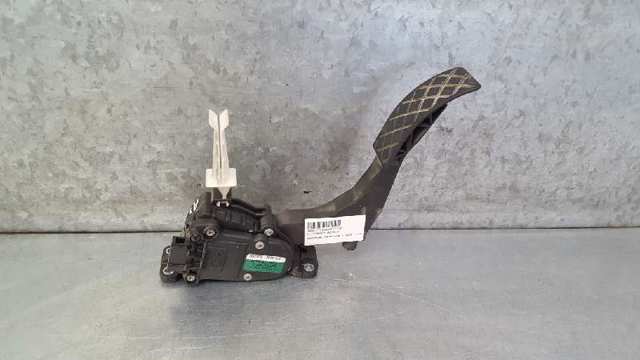 6Q1721503 Pedal del acelerador  disponible Málaga