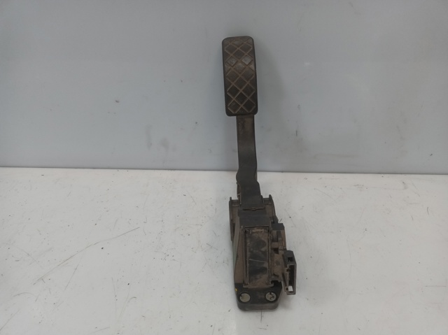6Q1721503A Pedal del acelerador  en stock Castellón