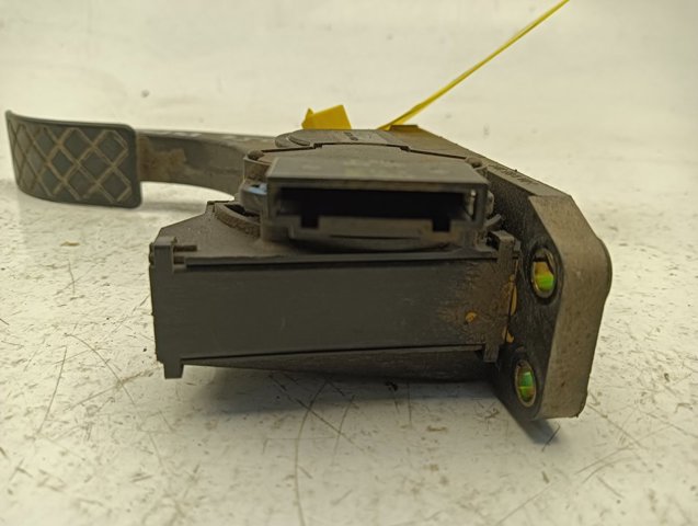 6Q1721503A Pedal del acelerador  disponible Málaga