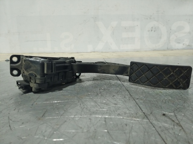 6Q1721503C Pedal del acelerador  disponible Utrera