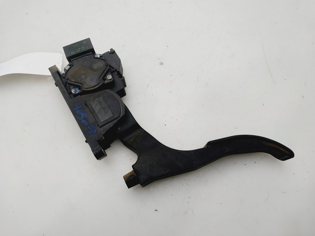 6Q1721503D Pedal del acelerador  disponible Málaga