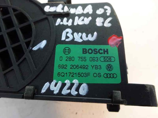 6Q1721503F Pedal del acelerador  disponible Málaga