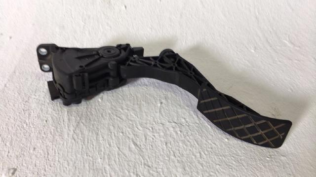 6Q1723503P VAG Pedal del acelerador  en stock Córdoba
