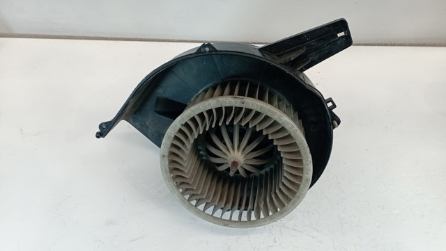 6Q1820015C VAG Motor del ventilador del calefactor  disponible Ourense