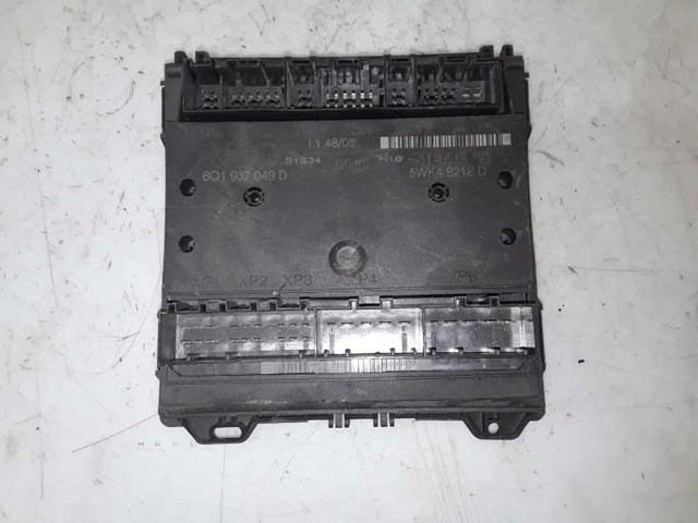 6Q1937049D Caja de fusibles  disponible Burgos