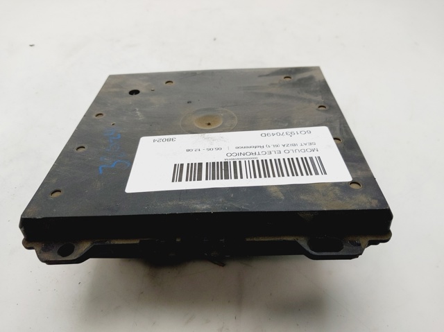 VAG 6Q1937049D Caja de fusibles  en stock Valencia