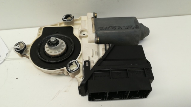 6Q2959802A Motor del elevalunas eléctrico comprar Sevilla