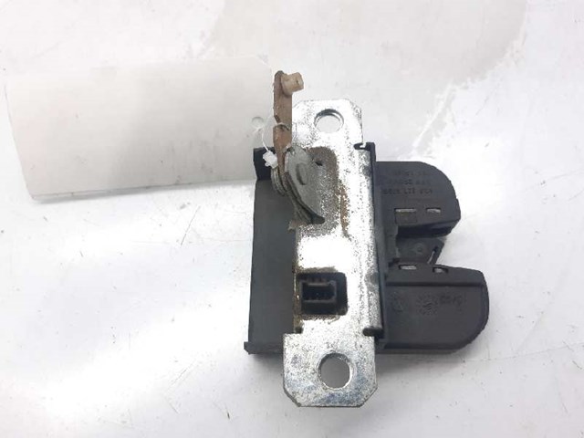 VAG 6Q6827505B Cerradura de maletero  en stock Salamanca