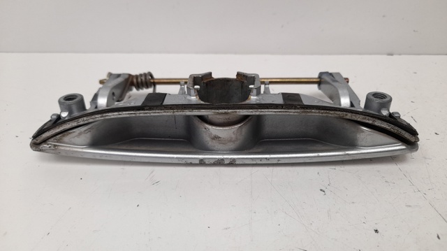Tirador de maletero exterior 6Q6827565E VAG