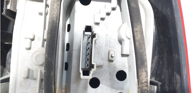 6Q6945095B VAG Piloto trasero izquierdo  comprar en Lleida