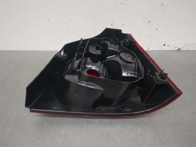 6Q6945095G Piloto trasero izquierdo  en stock Sabadell
