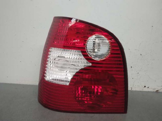 6Q6945095G Piloto trasero izquierdo comprar Sevilla