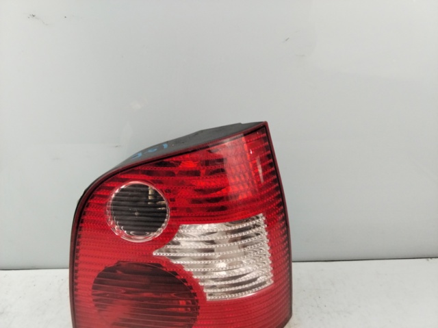 6Q6945096B VAG Piloto trasero derecho comprar Madrid