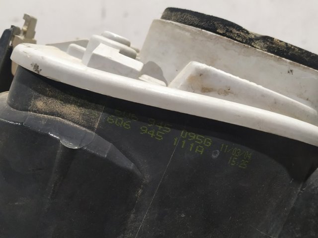6Q6945257A Portalámparas de luz trasera comprar Girona
