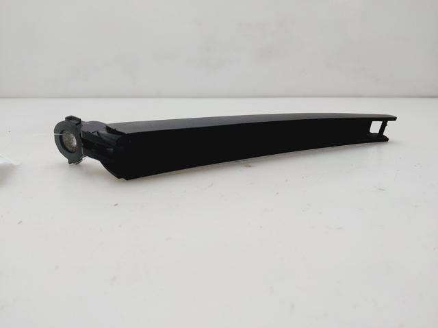 6Q6955707B Brazo del limpiaparabrisas trasero  disponible Utrera