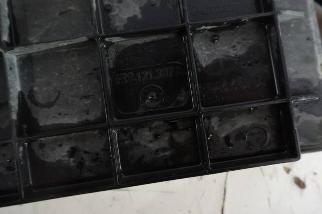 6R0121207A VAG Difusor del radiador de refrigeración  comprar en Oviedo