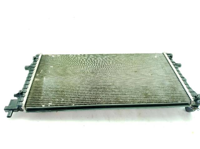 6R0121253L Radiador de refrigeración del motor  disponible Málaga