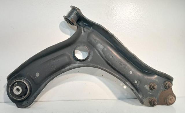 6R0407151 Brazo inferior izquierdo de la suspensión delantera  en stock Castellón