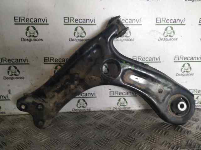 6R0407151 Brazo inferior izquierdo de la suspensión delantera  en stock Granada