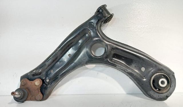 6R0407151 Brazo inferior izquierdo de la suspensión delantera  en stock Granada