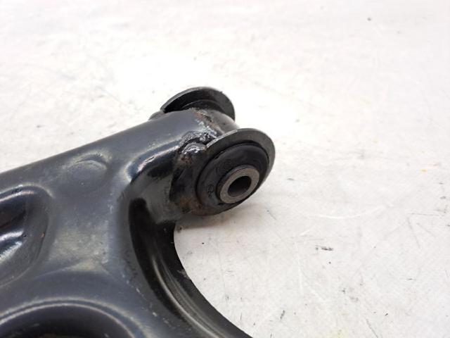 VAG 6R0407151F Brazo inferior izquierdo de la suspensión delantera  en stock Salamanca