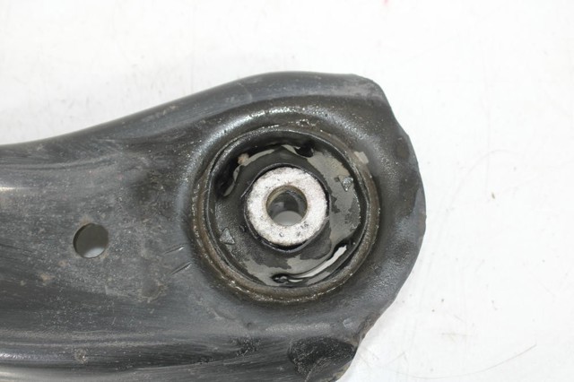 6R0407152 VAG Brazo inferior derecho de la suspensión delantera  en stock Gandía