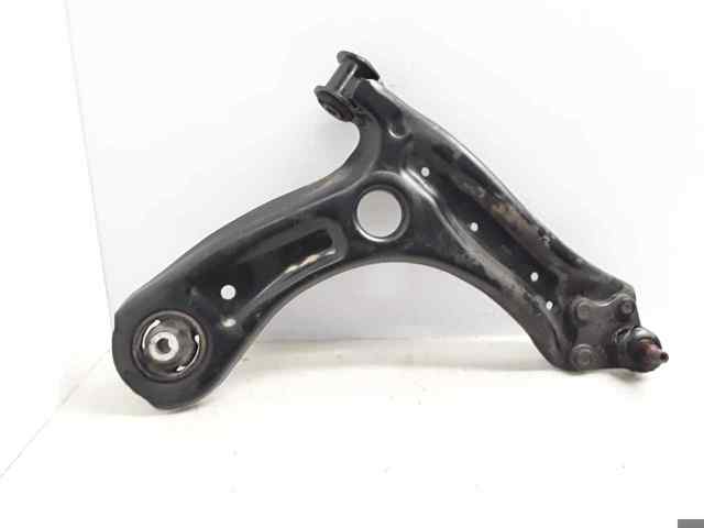 6R0407152 Brazo inferior derecho de la suspensión delantera  disponible Utrera