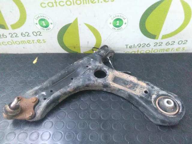6R0407152 Brazo inferior derecho de la suspensión delantera  comprar en Reus