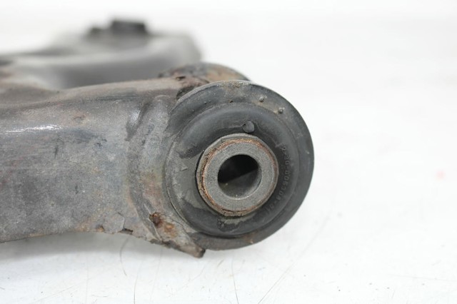 VAG 6R0407152 Brazo inferior derecho de la suspensión delantera comprar Pamplona