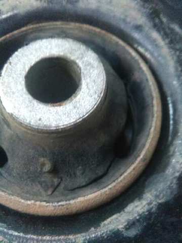6R0407152 Brazo inferior derecho de la suspensión delantera  comprar en Pontevedra
