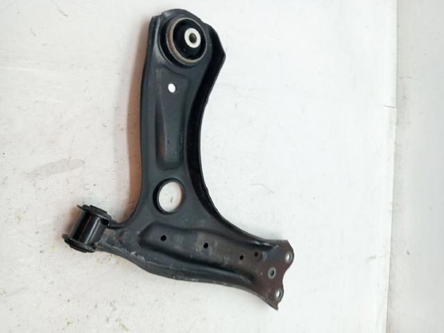 6R0407152A Brazo inferior derecho de la suspensión delantera comprar Girona