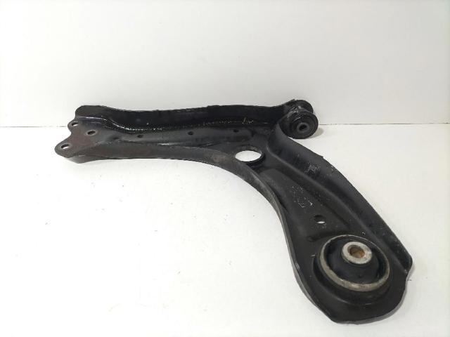 6R0407152F Brazo inferior derecho de la suspensión delantera  comprar en Zaragoza
